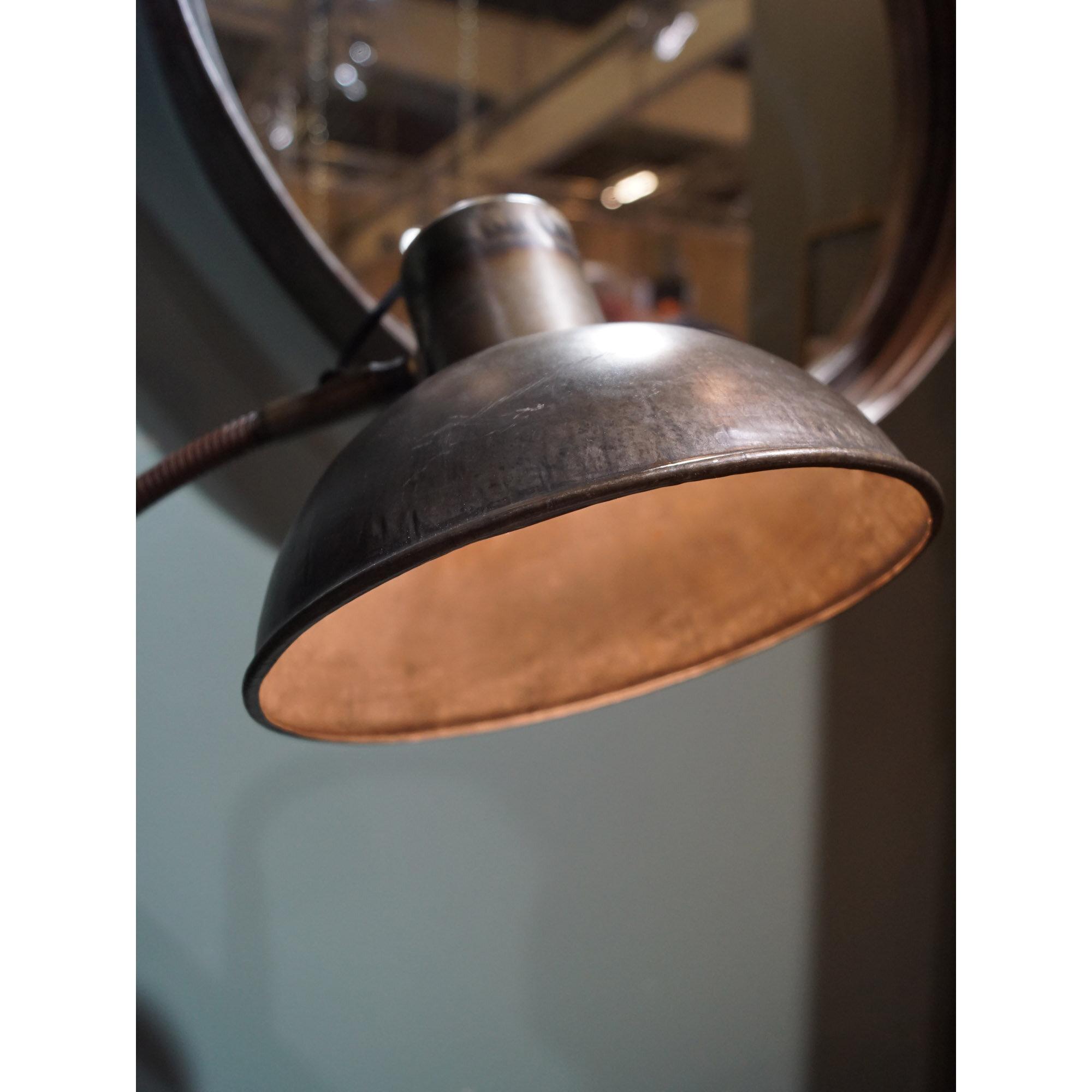  Walentin bordlampe med unik finish - klarlak fra Trademark Living i Jern (Varenr: M08211)