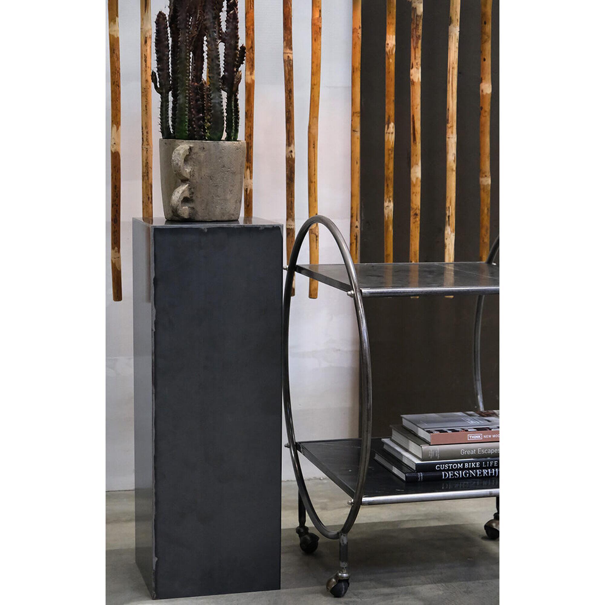  Otto rullebord med marmorplader - jern med klar lak og mørk marmor fra Trademark Living i Jern (Varenr: M0568)