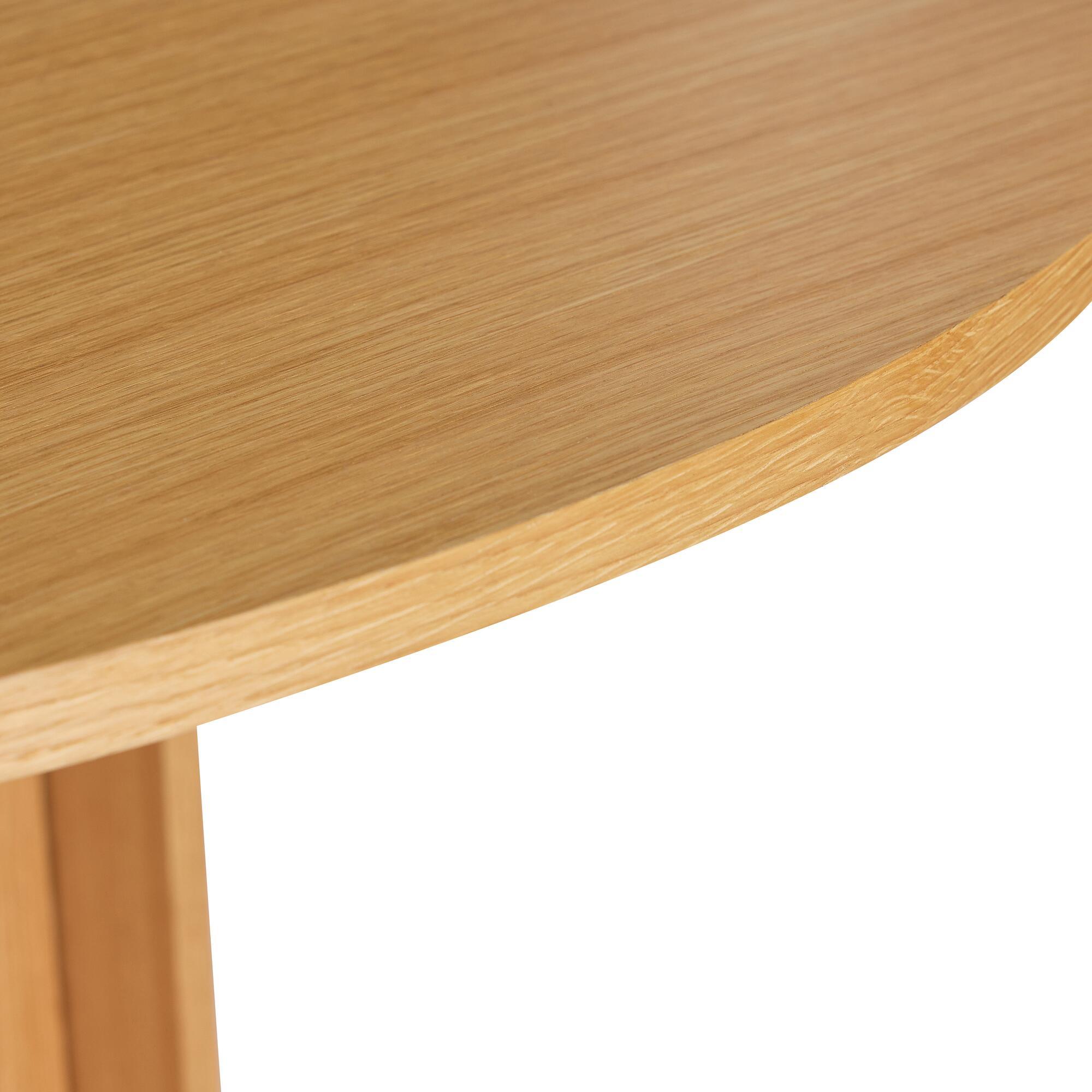  Straight Spisebord Rund Natur fra Hübsch Interiør i MDF, Egetræsfiner (Varenr: 882028)